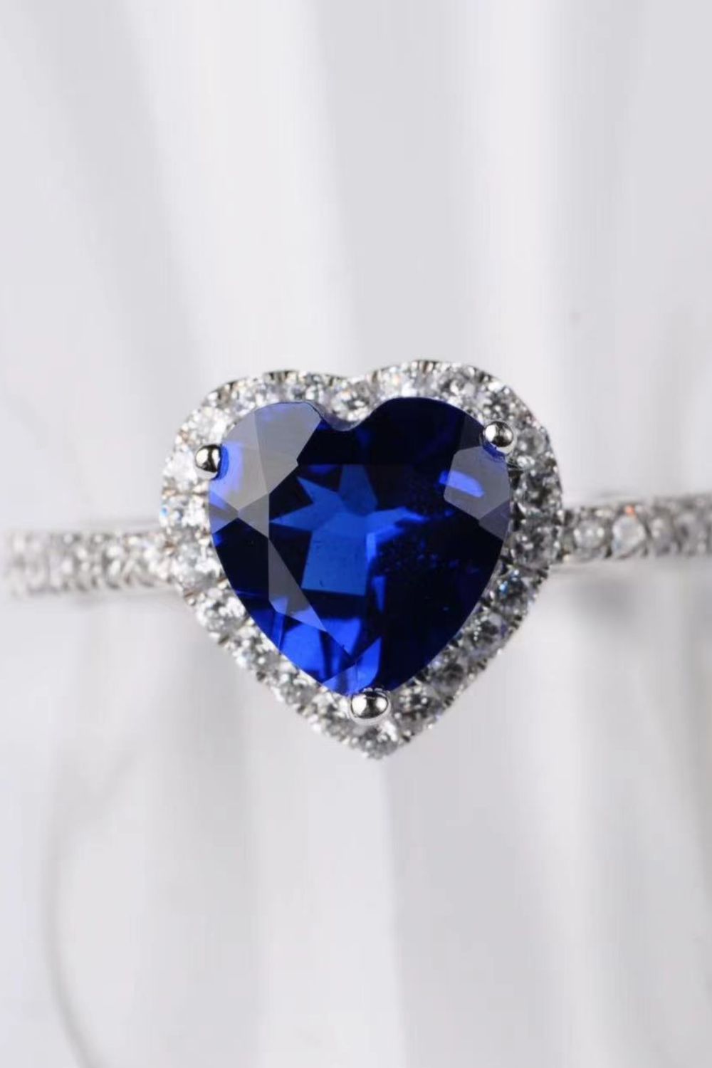 Amazing, Blue Stone, Heart Ring, Heart Shaped, 2 Carat Moissanite