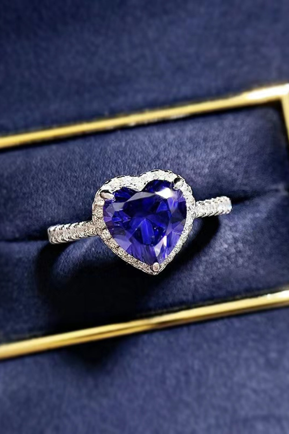 Amazing, Blue Stone, Heart Ring, Heart Shaped, 2 Carat Moissanite